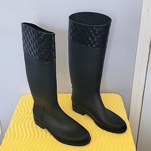 Rain boots